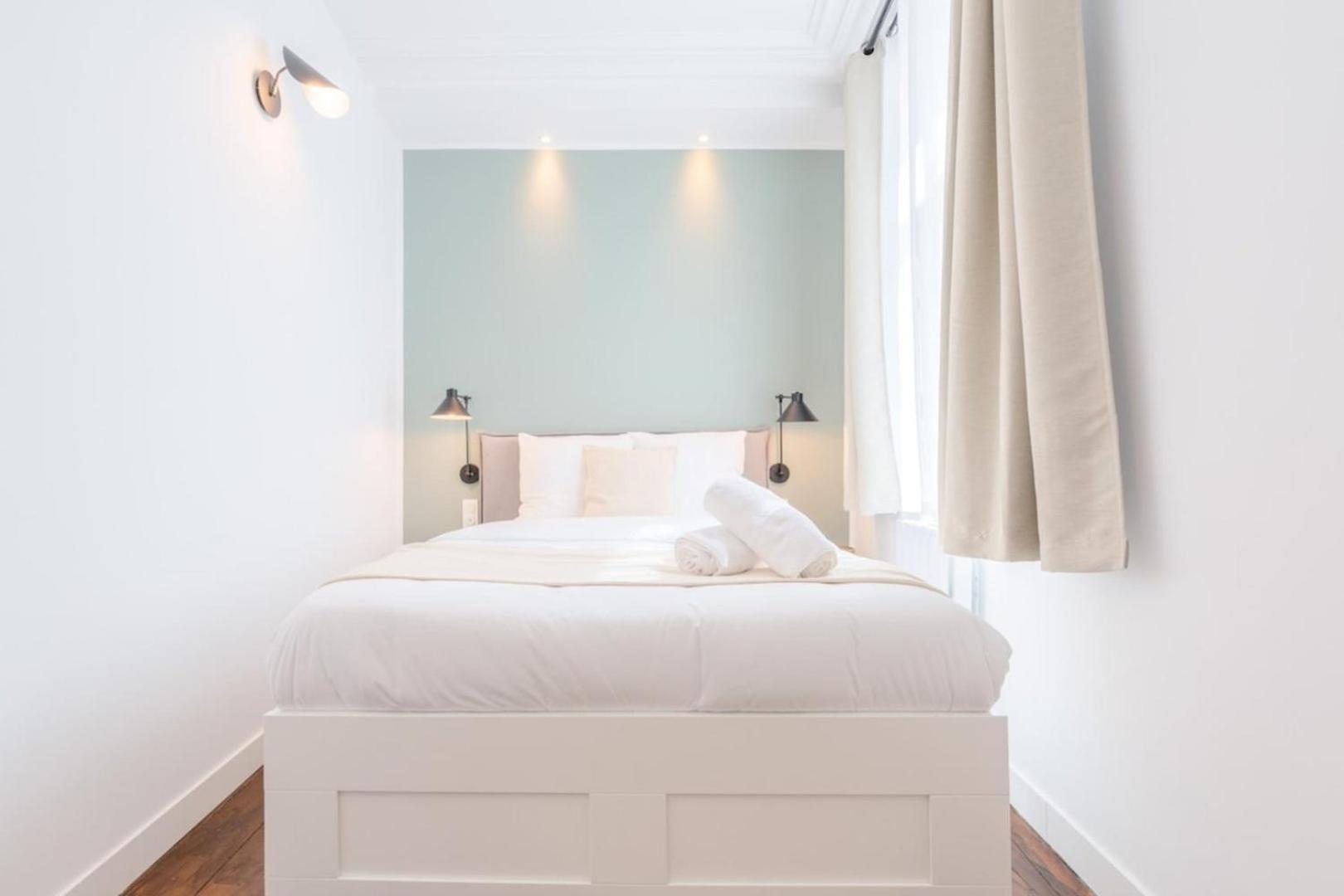 Renovated Apartment 3Bed 2Bath Лил Екстериор снимка
